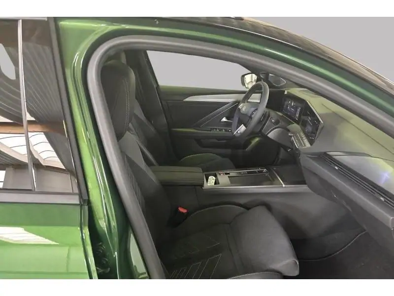 Démo Opel Astra Sports Tourer ULTIMATE GREEN 8