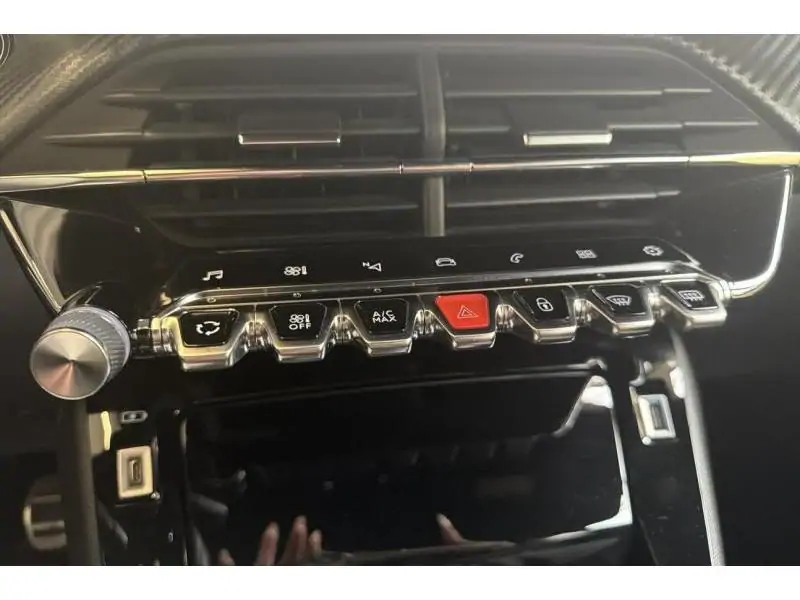 Occasion Peugeot 2008 Gt line RED 15