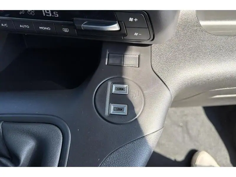 Démo Citroen Berlingo Taille M 1.5 BlueHDi 130 S&S BVM6 MAX    1 BLACK 22