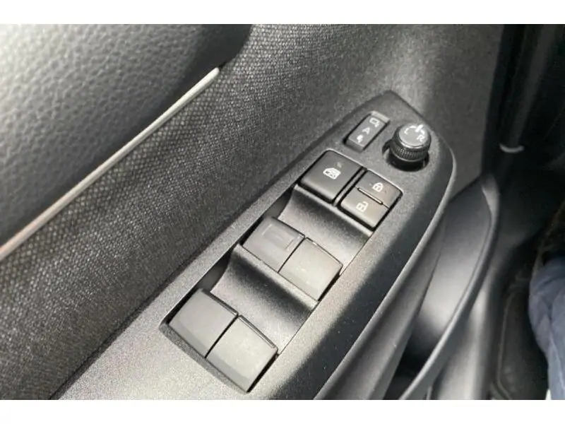 Occasion Toyota Yaris IV GREY 17