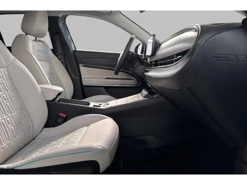 Occasion Fiat 600 LA PRIMA 1.2 HYBRID BLUE 8