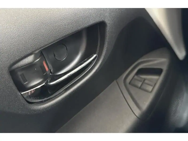 Occasion Citroen C1 SHINE WHITE 17