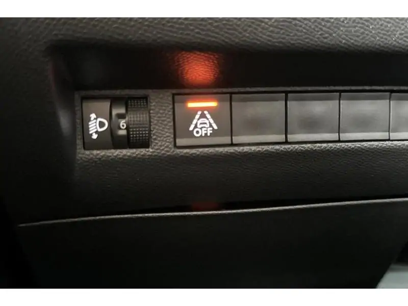 Occasion Peugeot 2008 Active 130 pk GREY 26