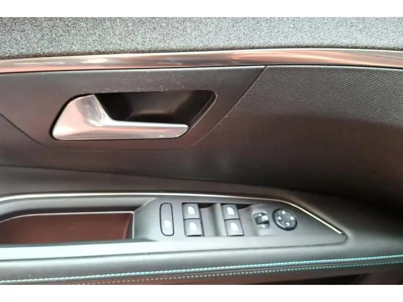 Occasion Peugeot 3008 Allure Pack EAT8 BLACK 17