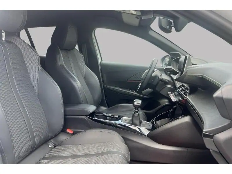Occasion Peugeot 208 gt line WHITE 9
