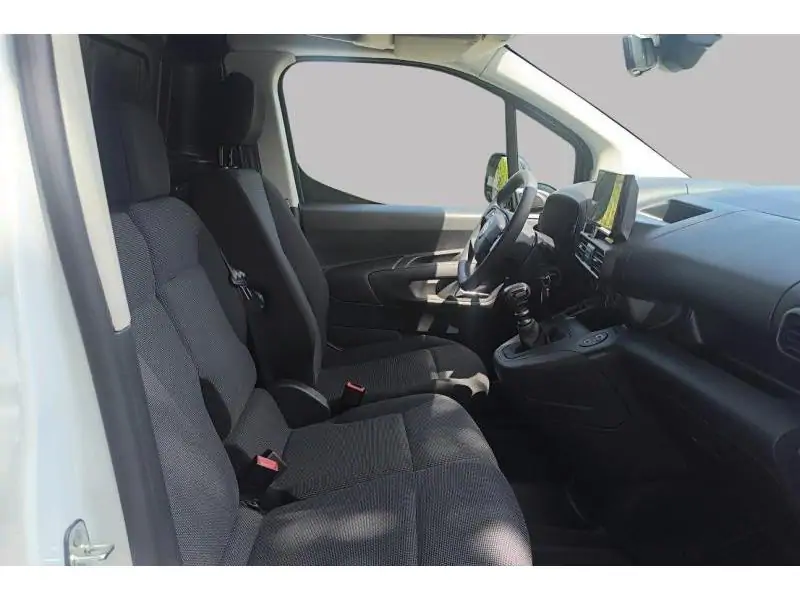 VEHICLE__CONDITION_SERVICE Citroen Berlingo III WHITE 8