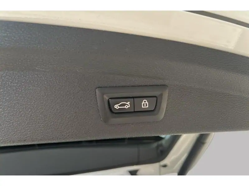 Occasion BMW Serie X X2 X2 sDrive 18i Kit M Sport WHITE 21