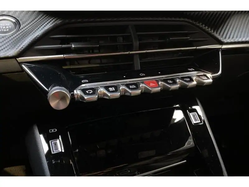 Occasion Peugeot 2008 Allure HYBRID 145 pk BLUE 32