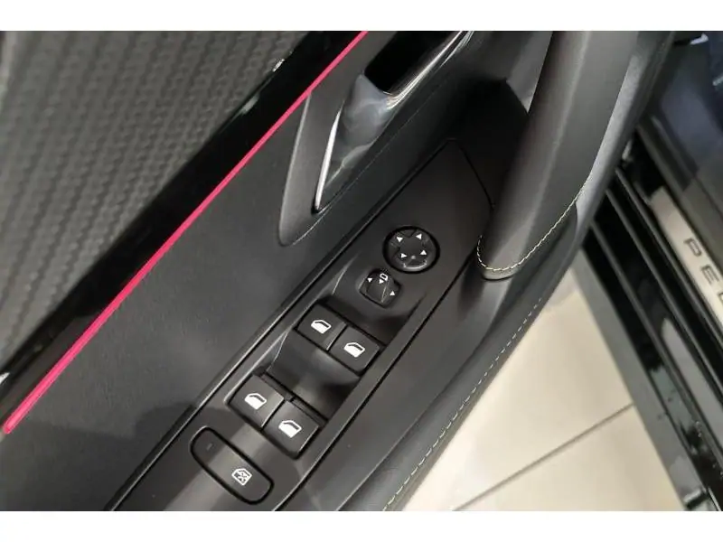 VEHICLE__CONDITION_SERVICE Peugeot e-208 GT Elektrische motor 156 pk BLACK 17