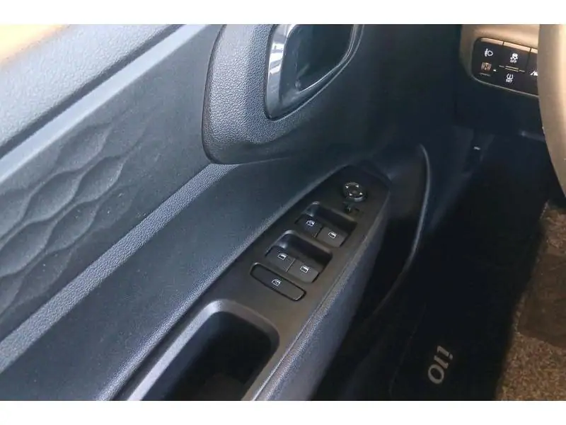 Occasion Hyundai i10 techno BLACK 17