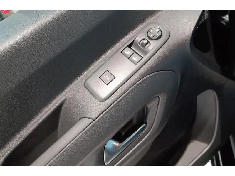 VEHICLE__CONDITION_SERVICE Peugeot Partner Standard Light 1.2 T BLACK 17
