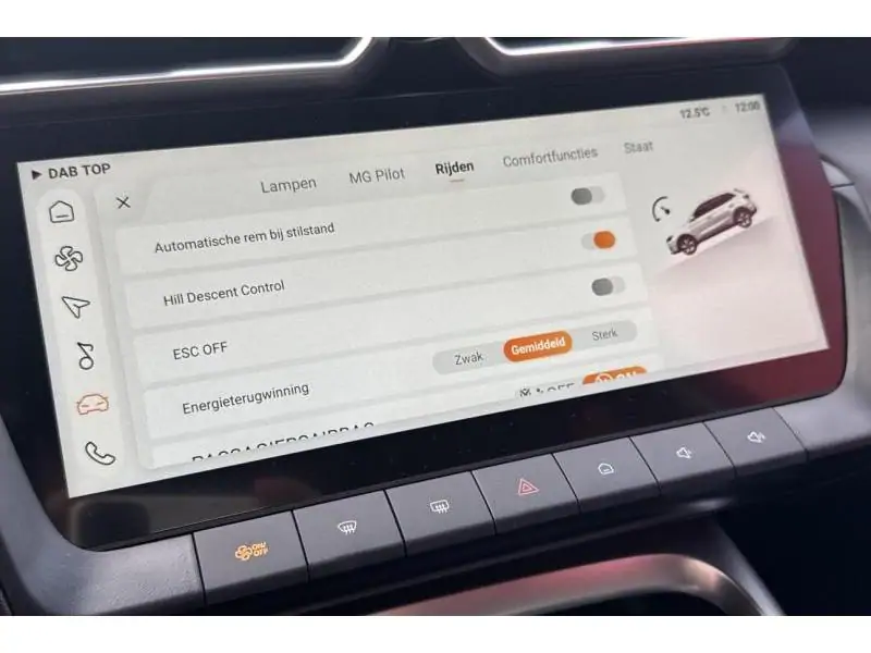 VEHICLE__CONDITION_SERVICE MG ZS LUXURY HEV RED 26