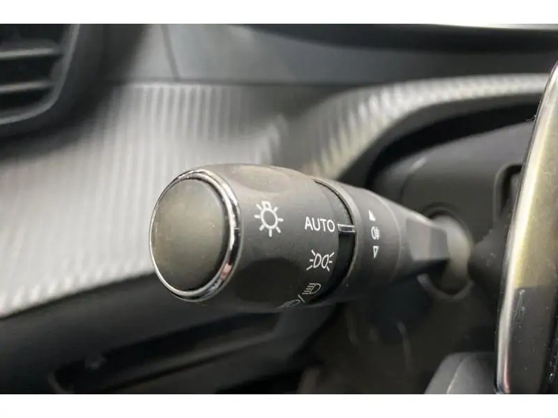 Occasion Peugeot 208 GT 1.2 Hybrid 136 e-DSC6 BLACK 29