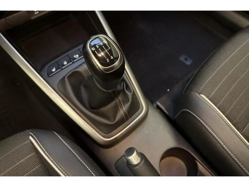 Occasion Kia Rio gt line WHITE 16