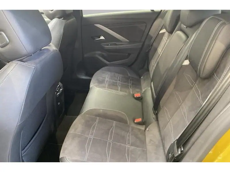 Occasion Opel Astra Ultimate YELLOW 18