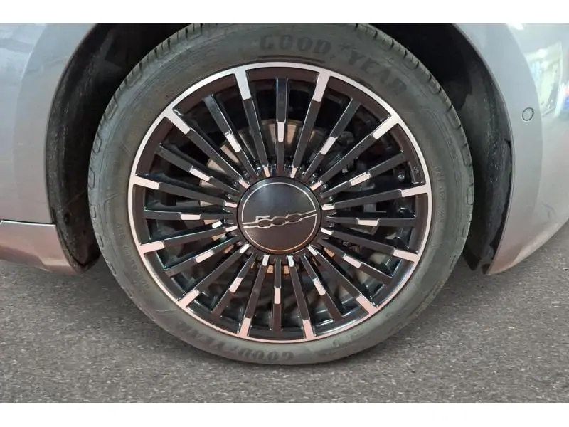 VEHICLE__CONDITION_SERVICE Fiat 500e Cabrio La Prima GREY 18