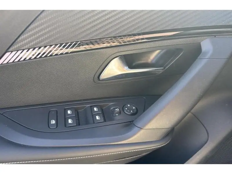 Occasion Peugeot 2008 Allure BLACK 17