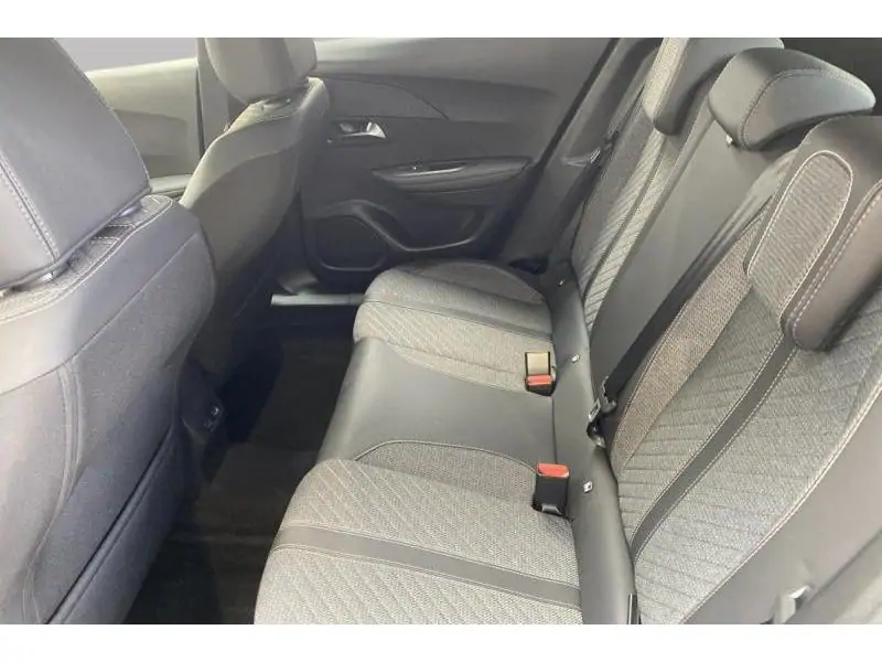 Occasion Peugeot 2008 Allure - HYBRID - 145 pk GREY 18