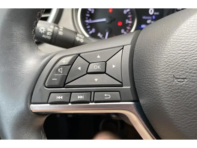 Occasion Nissan Qashqai SUV MANUAL RED 22