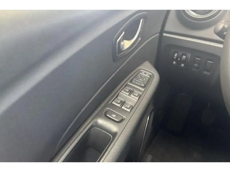 Occasion Renault Captur Berline 0.9 MANUAL GREY 22