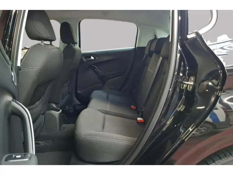 Occasion Peugeot 208 Allure Gps camera 110pk trekhaak BLACK 18