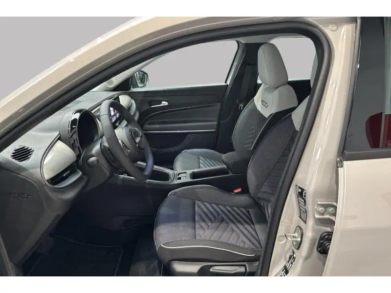 VEHICLE__CONDITION_SERVICE Fiat 600 Hybrid 145pk ICON BEIGE 10