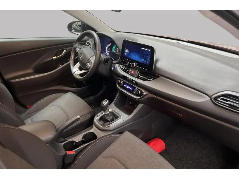 Occasion Hyundai i30 1.5 T-GDi 48v Sky 5d 118kW RED 2