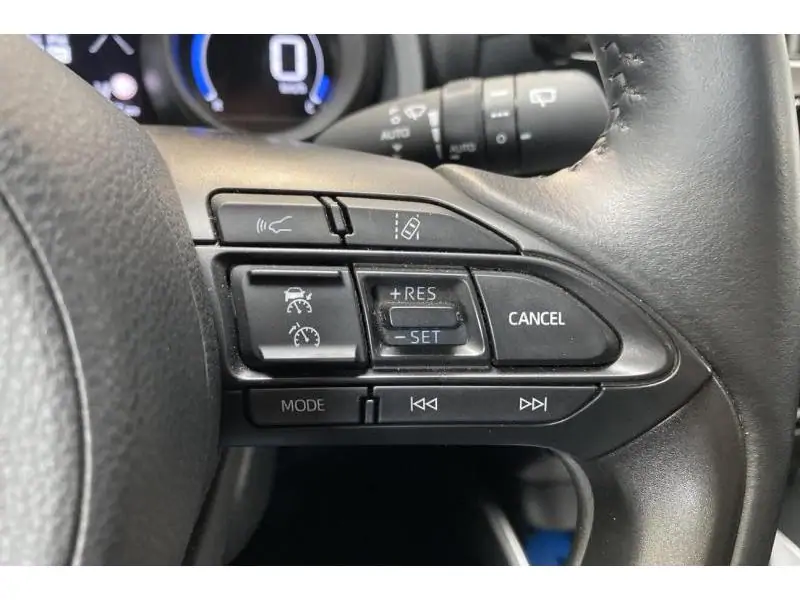 Occasion Toyota Yaris IV GREY 26