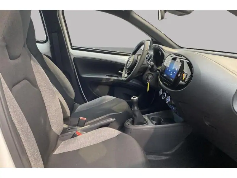 Occasion Toyota Aygo X BUSINESS EDITION WHITE 8