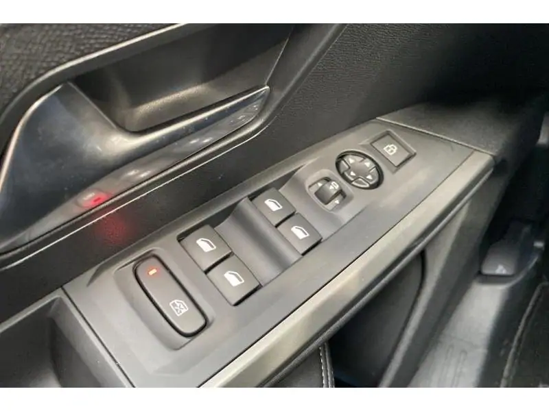 VEHICLE__CONDITION_SERVICE Peugeot 3008 ALLURE GREY 17