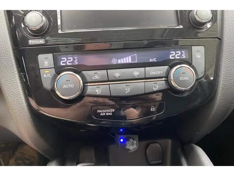Occasion Nissan Qashqai SUV MANUAL RED 15