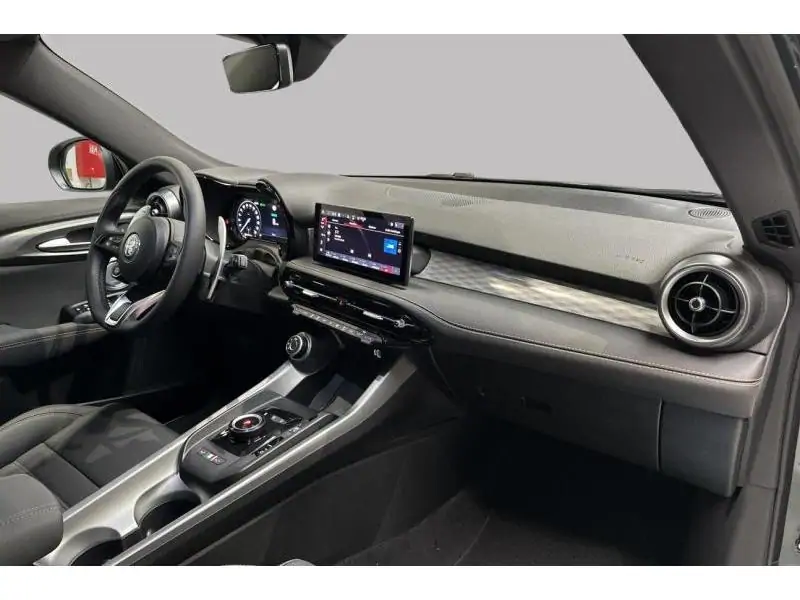 VEHICLE__CONDITION_SERVICE Alfa Romeo Tonale Ibrida 1.5 175 Pk GREEN 2