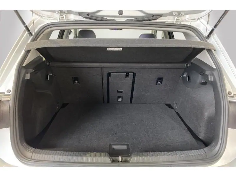 Occasie Volkswagen Golf VIII Life GREY 19