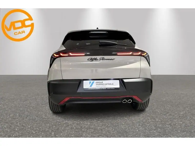 VEHICLE__CONDITION_SERVICE Alfa Romeo Junior Ibrida My25 Speciale 1.2 Hybrid 145 Edct6 BEIGE 7
