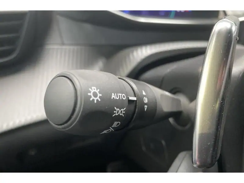 VEHICLE__CONDITION_SERVICE Peugeot 2008 GT*DISPO 12/2025 WHITE 23