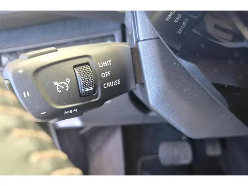 Occasion Peugeot 5008 Allure GREY 28