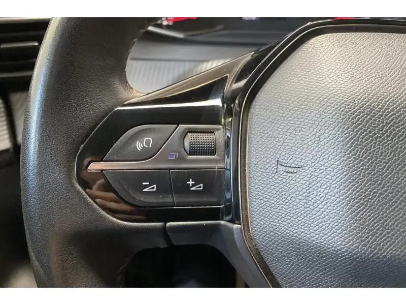 Occasion Peugeot 208 Style RED 25