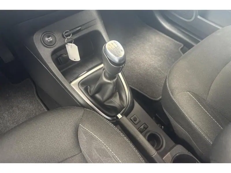 Occasion Renault Captur Berline 0.9 MANUAL GREY 21