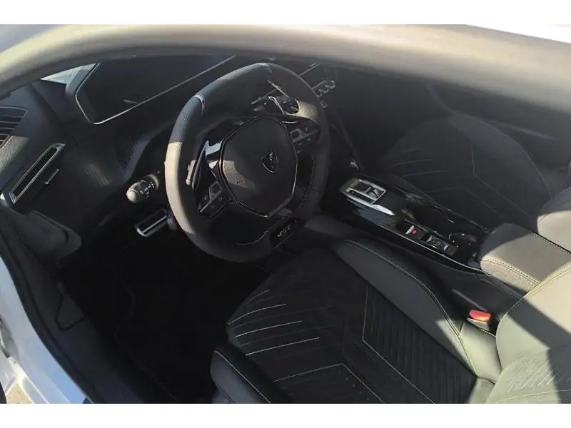 VEHICLE__CONDITION_SERVICE Peugeot 208 II and e- GT Line WHITE 9