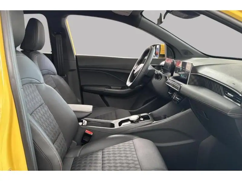 Démo MG MG3 LUXURY HYBRID+ YELLOW 8
