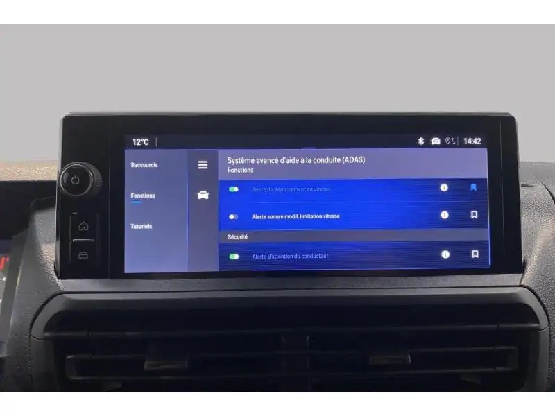 VEHICLE__CONDITION_SERVICE Opel Vivaro VAN L2 WHITE 32