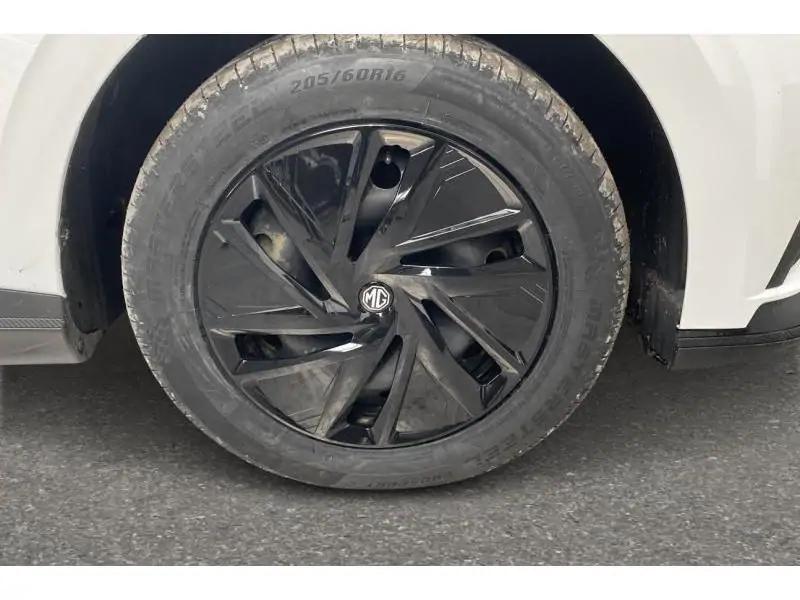 Occasion MG MG4 STANDARD 51 kWh WHITE 23