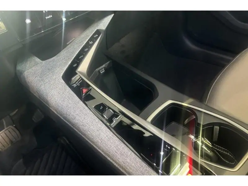 Occasion Peugeot 5008 III & e- Allure WHITE 16
