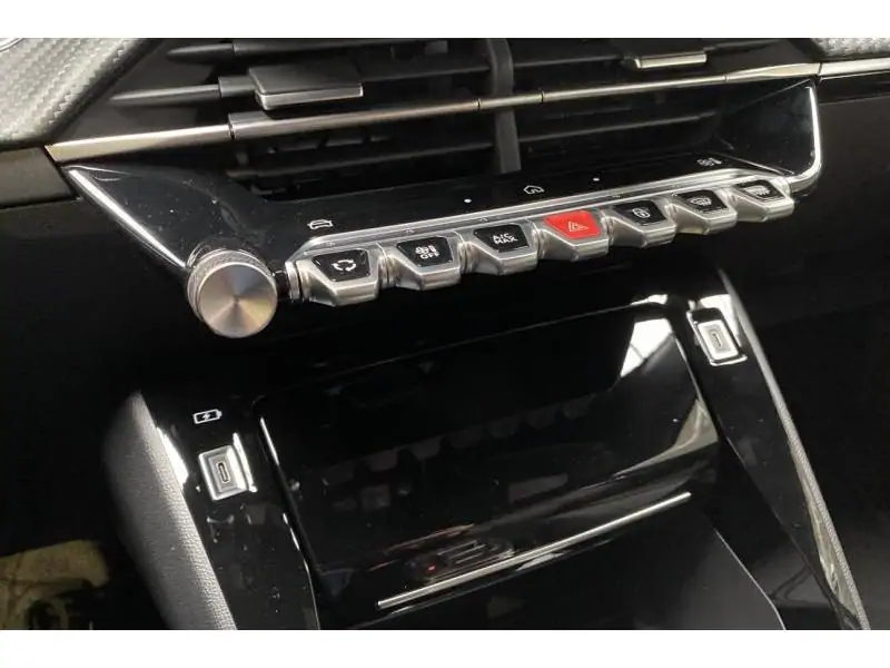 VEHICLE__CONDITION_SERVICE Peugeot 2008 ALLURE*Navi Détecteurs Boite Auto!*disp11/26 BLACK 37
