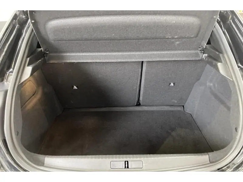 Occasion Peugeot 208 GT 1.2 Hybrid 136 e-DSC6 BLACK 19