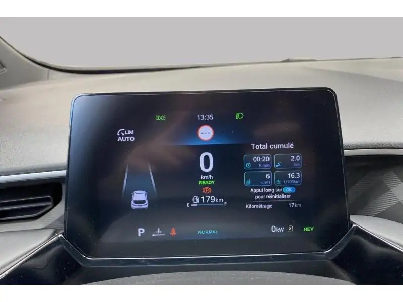 Occasion MG MG3 1.5 HYBRID LUXURY DCT BLACK 23