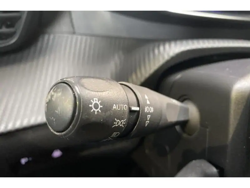 Occasion Peugeot 2008 II Allure SILVER 23