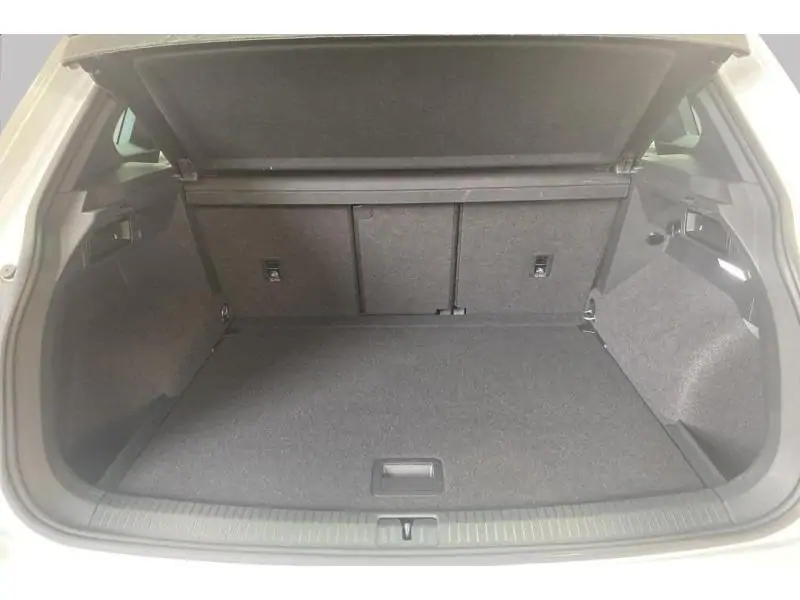 Occasion Volkswagen Tiguan R-Line - VIRTUAL COCKPIT - PDC WHITE 19