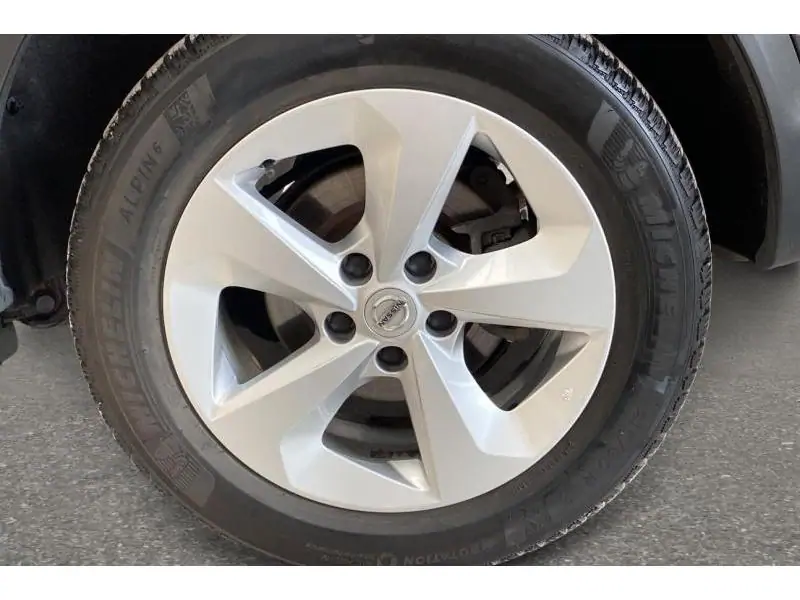 Occasion Nissan Qashqai SUV MANUAL RED 20