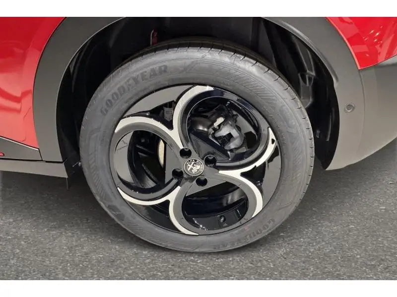 VEHICLE__CONDITION_SERVICE Alfa Romeo Junior SPECIALE Hybrid 136 RED 20